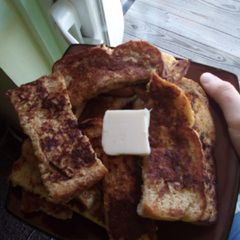 A picture of French toast.