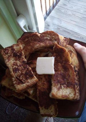 A picture of French toast.