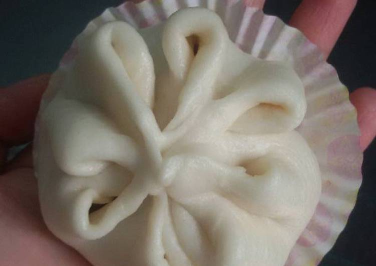 Pao isi daging kecap,telur asin dan sosis non halal