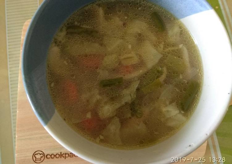 Sup Kaldu Jamur Rempah dan Sayuran ala JSR (sup anti flu batpil)