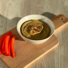 A picture of Humous.