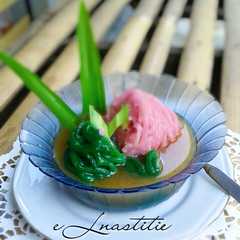 A picture of Petulo Isi pisang (putu mayang).