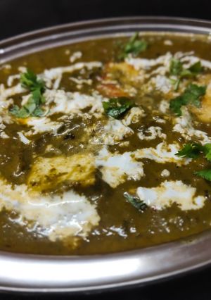 A picture of Dhaba Style Palak Paneer.