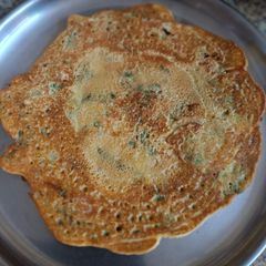 A picture of Besan chilla.