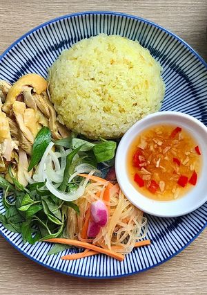 Hình của món Cơm gà Hội An.