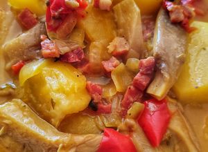 Foto principal de Patatas con setas frescas y jamón