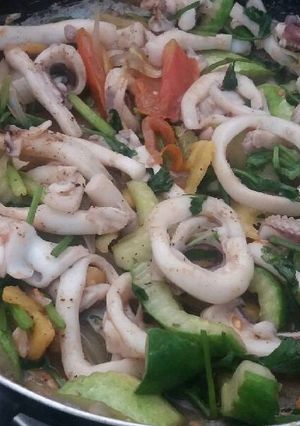 Hình của món Mực xào chua ngọt.