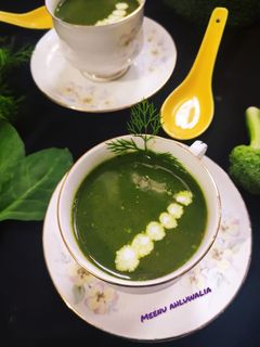 पालक ब्रोकोली का सूप (palak broccoli ka soup recipe in Hindi) रेसिपी मुख्य फोटो