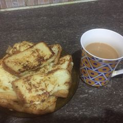 A picture of French Toast.