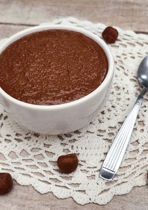Una foto de 🌰Pasta de avellanas 🌰Para rellenar bombones, tortas, alfajores.... 🌰 Nutella accidentado 🫣 Apto dbt