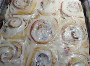 Una foto de Cinnamon Rolls. "roles de canela"