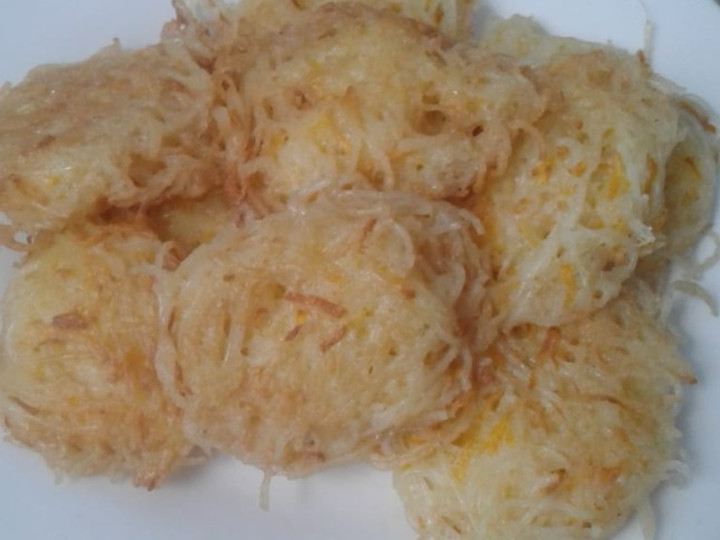 Cara Gampang Membuat Omlet bihun wortel yang Menggugah Selera