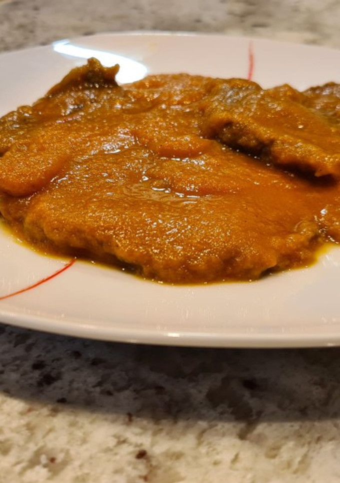 Una foto de Filetes de ternera en salsa de zanahoria y cebolla