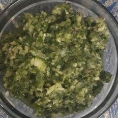 A picture of Paudina chutney with carry.