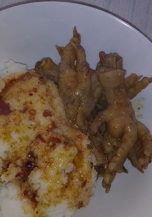 A picture of Amanqina(chicken feet).