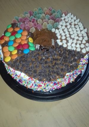 Una foto de Torta golosinera 👧💜