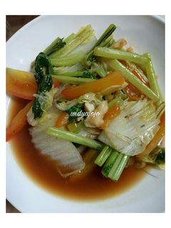 Foto resep Duo Sawi Tumis Tomat