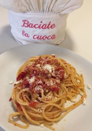 Foto di Spaghetti con pomodori "schiattarisciati"