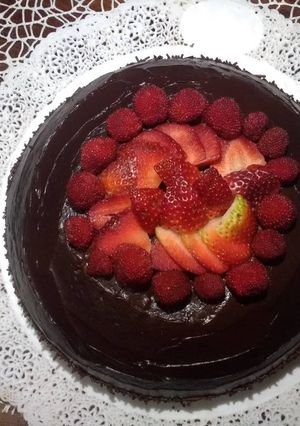 Una foto de Torta de Chocolate con Fresas
