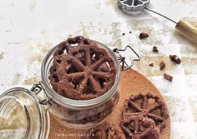 Resep: Kembang Goyang Coklat Yang Enak