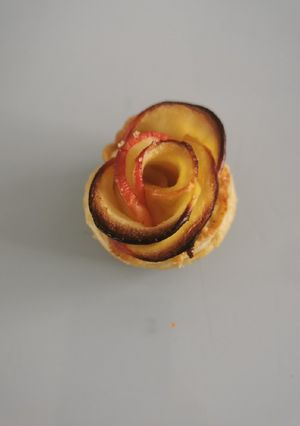 Une photo de Rose feuilletée aux pommes