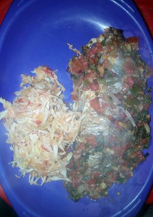 A picture of Wet fried fish with cabbage #4weekschallenge#.