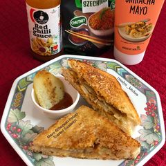 A picture of Mayo-Schezwan-Potato Toasted Sandwich.