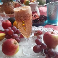 A picture of Apple juice.