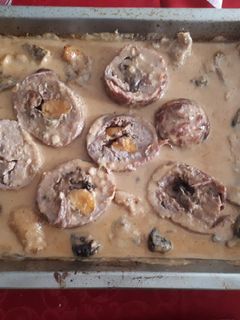 Una foto de Redondo de ternera relleno de pasas y piñones