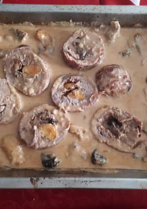 Una foto de Redondo de ternera relleno de pasas y piñones