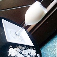 A picture of Creamy coconut milkshake.