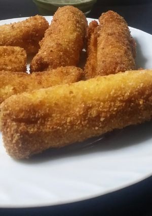 A picture of Tandoori crispy cheese roll.
