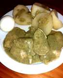 Pechuga de pollo en salsa verde a mi estilo con patatas asadas