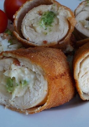 Brokkolival töltött csirkemell recept fotója
