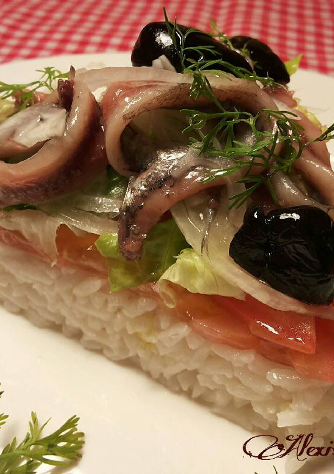 Una foto de Timbal de arroz jazmín, con anchas caseras