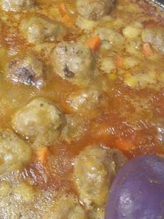 Una foto de Albóndigas en salsita😋😋
