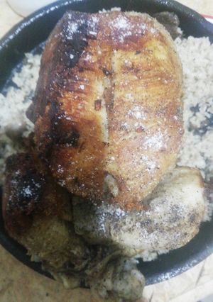 صورة لوصفة فرخه محشيه رز بالكبد والقوانص 👌😋