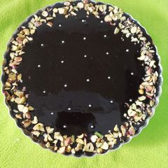 A picture of Pistachio Kunafa Chocolate Cake and Cupcakes.