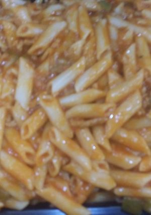 Una foto de Macarrones a mi Boloñesa