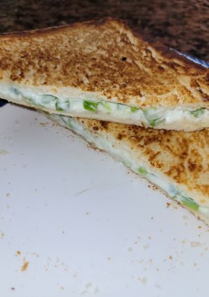 A picture of Yogurt Toast.