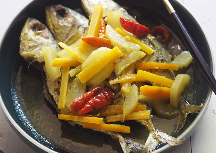 Resep Ikan Kembung Acar Kuning Anti Gagal