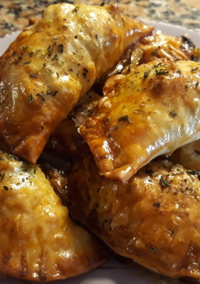 Una foto de Empanadillas de pavo, queso azul y espinacas