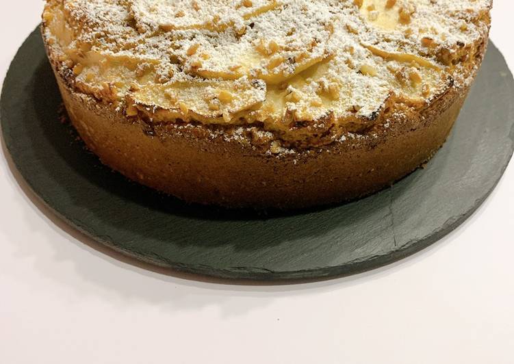 Torta integrale di mele e nocciole