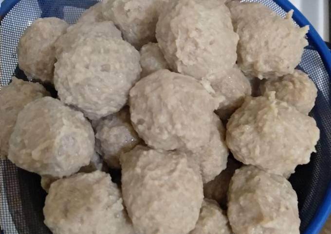 Resep Pentol Bakso Sapi & Ayam Kenyal oleh Ade Aminah