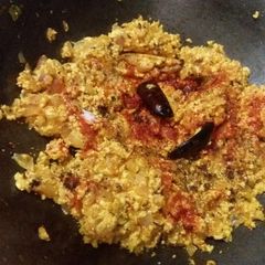 A picture of Creamy onion paneer.