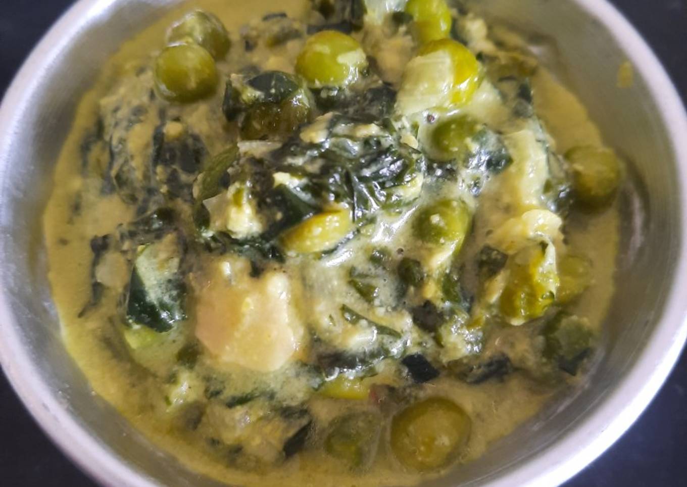 Methi malai matar