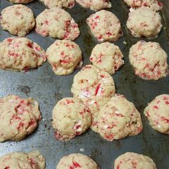 A picture of Peppermint Puffs.