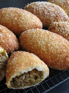 A picture of Curry Stuffed Bread ‘Karee Pan’.