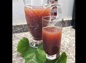Una foto de Jugo de uva reciclado