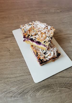 Reszelt áfonyás túrós süti (low carb) recept fotója